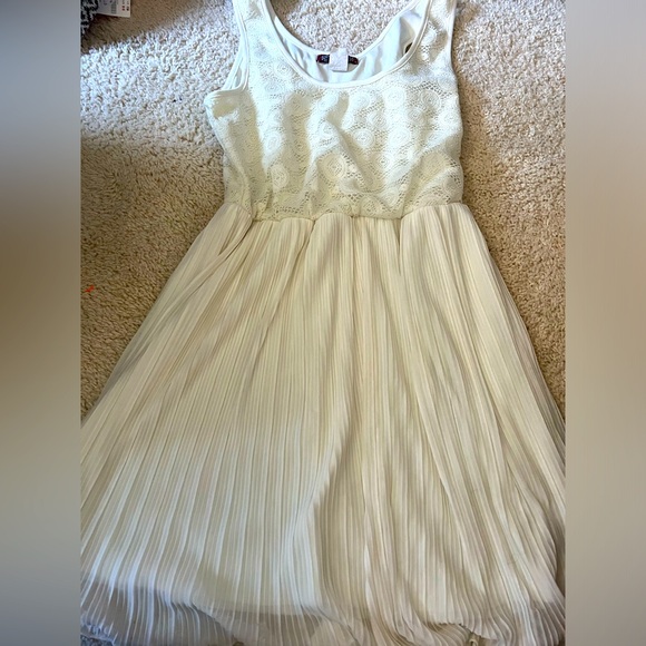 Girls Dress - Size Medium - Picture 1 of 6
